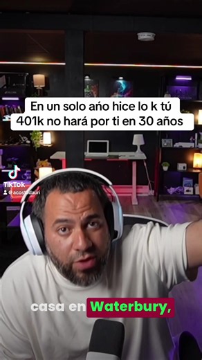 Yo compré una casa y en un año hice alrededor de $100,000 Por eso yo siempre comparo invertir en bienes raíces con dejar el dinero décadas en un 401k. A mí me gusta tener un activo que yo pueda ver, entender y que me produzca dinero ahora. No te estoy diciendo que una casa siempre sea mejor que un 401k. Te estoy diciendo que aprendas cómo funciona el 401k, cómo funciona real estate investing y cómo poner tu dinero a trabajar. 401k vs real estate, invertir en casas, inversión inmobiliaria, libert