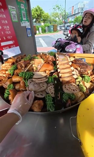 Bigger than my head! 😱 Giant Chinese Street Food