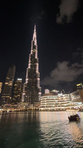 綺麗すぎて泣いた、この絶景を旅してこれからも見に行きたい #ブルジュハリファ #ドバイ#世界放浪 #一人旅 #バックパッカー #海外旅行 #fyp #backpacker