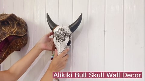 alikiki 3D Bull Skull Wall Decor - Southwest Horned Cow Head Skull Wall Hanging w/Feather Beads Resin Faux Steer Buffalo Animal Wall Sculpture Wall Art Home Bedroom Living Room Boho Wall Ornament