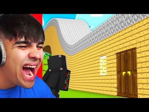 Alargué La Casa de Mi Amigo Cuando NO MIRA en Minecraft