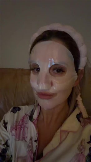 Collagen Face Mask for Glass Skin: Results Tomorrow