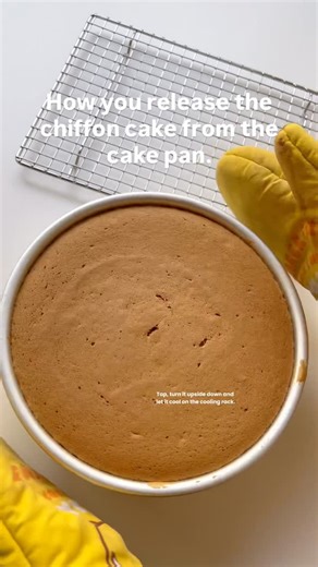 U-Taste Kitchen on Instagram: "How I release the chiffon cake from the cake pan. Comment "recipe" and I'll send the orange chiffon cake recipe to your inbox! Comment "pan" and I'll send the pan link to your inbox! https://u-taste.com/recipe/orange-chiffon-cake/ https://u-taste.com/product/chiffon-cake-pan-removable-bottom-6-8-inch/ #bakinghack #bakinghacks #bakingtips #bakingprocess #viralvideos #viralreels #viralpost"