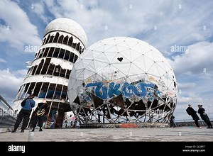 Berlin, Germany. 24th Apr, 2022. Passers-by stand on the former US listening station on Teufelsberg. Credit: Sebastian Kahnert/dpa/Alamy Live News Stock Photo - Alamy