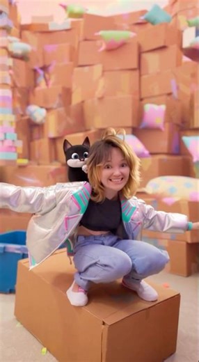 Maximum Reality: Cardboard Box Adventure