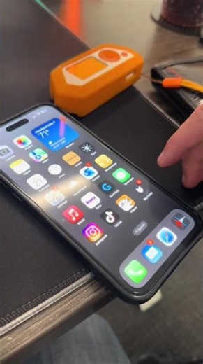 Apple BLE Spammer Iphone HackAttack! Showing my buddy how it... #Shorts #slicerdroid