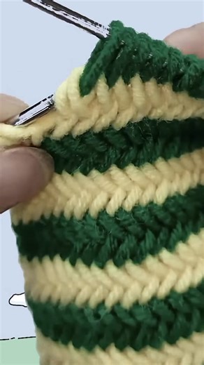 Are you a beginner looking to improve your knitting skills or a seasoned pro looking to brush up on the latest techniques? In this video, we'll cover the essential knitting techniques you need to know to take your projects to the next level. From the basics of holding your yarn and needles to more advanced stitches and patterns, we'll cover it all. Whether you're making a cozy creation, a crochet bag, or a warm hat, these techniques will give you the confidence to tackle any project. Join the ya