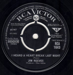 Jim Reeves -  I Heard A Heart Break Last Night / Golden Memories And Silver Tears