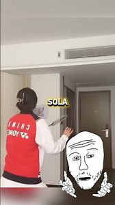 This GIRL PLAYS BADMINTON ALONE!😮🏸 - #foryou #viral #story