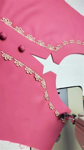 Stylish Neck Sewing Techniques for Dressmakers