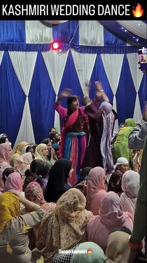 Kashmiri wedding Dance Goes Viral🔥