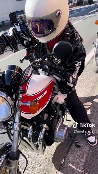 激アツ音【MISTY金太郎マフラー】直管サイレンサー🔥🔥🔥 #MISTY #ミスティー #旧車 #Kawasaki #Z2 #金太郎マフラー #直管サイレンサー #大型バイク女子 #バイク女子 #Japanesemotorcycle #japanesegirl