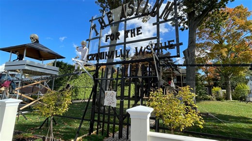 'Asylum for the Criminally Insane': Connecticut home sparks debate for Halloween display