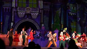 Mickeys Very Merry Christmas Party was so much fun, and we enjoyed every second of it! Here is their adorable stage show that truly filled us with the Holiday Spirit! #disney #disneyworld #waltdisneyworld | The Insiders