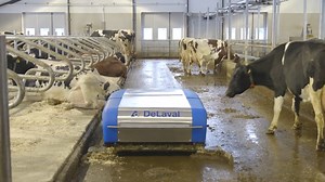 ¿Conoces el DeLaval robot collector? ➡️ Mientras el robot collector de DeLaval trabaja las 24 horas del día para recoger y eliminar el estiércol 💩 que tus vacas están pisando, puedes estar seguro de que estás haciendo el mejor trabajo posible para gestionar la salud de las pezuñas de tus animales, incluso mientras duermes 😴 ¿Quieres conocer más detalles? Visita: https://www.delaval.com/es/nuestros-productos/limpieza/delaval-robot-collector/ #DeLaval #granjas #ganaderos #vacas #estiercol #robot