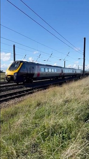 CrossCountry Class 220 Voyager Trains at Speed! | Outskirts of York