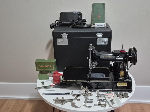 Vintage 1957 Singer 222K Featherweight Sewing Machine Vintage Singer 222K Sewing Machine - Etsy