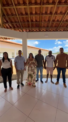 Jadson Soares on Instagram: "Mais uma grande novidade para a educação de Castro Alves! Começamos pela escola da localidade de Petim, que em breve será inaugurada. Os alunos matriculados serão os primeiros a receber tablets, fortalecendo o ensino e a aprendizagem E tem mais: R$ 200 do Castro Card garantidos para todos os estudantes matriculados. Seguimos trabalhando por uma educação mais forte, moderna e inclusiva. Castro Alves avançando na educação. Em breve, mais uma escola para o nosso municíp