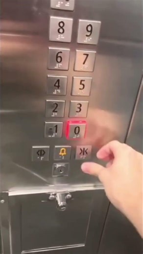 Schindler (modernized) MRL Traction Elevator in Chamber of Deputies at Plan Piloto