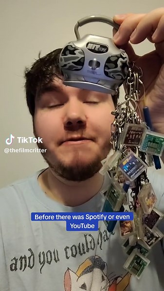 HitClips are huge piece of childhood nostalgia for me and one of my favorite toys I had growing. It's weird to look back on our childhood toys and retro toys because things have changed so greatly. HitClips are a huge 2000s throwback for me because I listened to them a lot LOL. Probably the funniest 2000s nostalgia there is because they are so outdated! But I loved them so much anyhow. Old toys were the best #throwback #nostalgia #nostalgic #childhood #childhoodmemories #2000skids #2000s #y2k #y