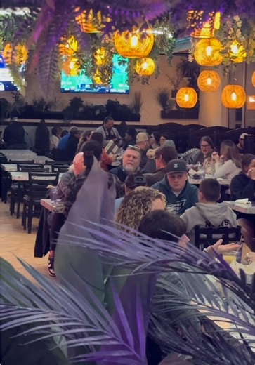 Fiesta is ON Big plates, strong margs, loud laughs. Weekend vibes at Plaza Azteca 🎉🍹 #WeekendVibes #PlazaAzteca #FiestaTime #StrongMargs #GoodEats