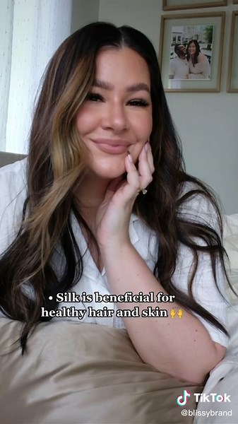 You deserve to treat yourself 😘💖 #blissybrand #sleepbetter #silkpillowcase #benefits #sleeptips #hairtips #youneedthis