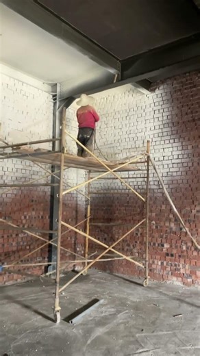 Spraying polyurethane pu for cold storage #polyurethane #polyureaspraying