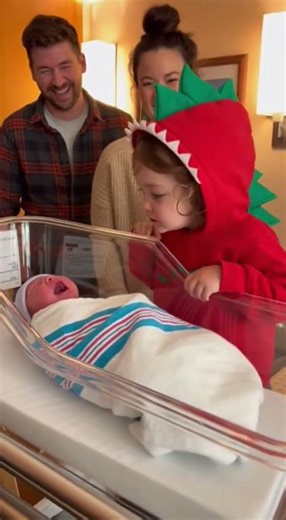 Big Sister Takes Charge: Baby Already in Time-Out! 😂 #baby #funnybaby
