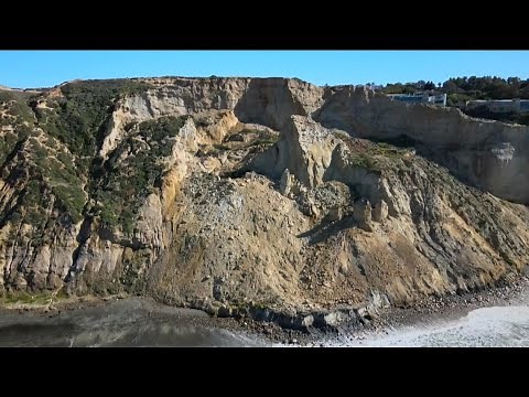 Black's Beach in Torrey Pines split in two after dramatic bluff collapse