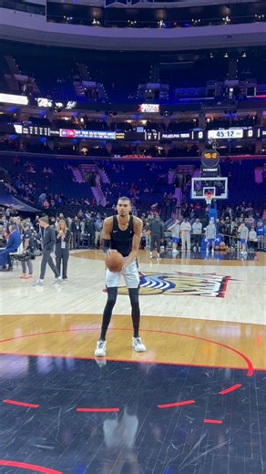 Sixers lineup against Victor Wembanyama and the Spurs Tyrese Maxey VJ Edgecombe Quentin Grimes Dominick Barlow Andre Drummond | John Clark