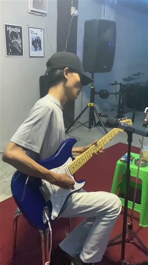 blues guitar solo at basement