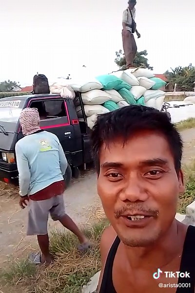 Truck Delivery: Securing Loads for Safe Transport