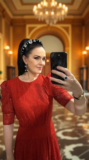 Oh it was so good I nearly peed my pants! 💋 What a night! @prettywomanmusicalau Pretty Woman: The Musical official Australian premiere was pure magic! Dazzling performances, heart, humour and sparkle all in one. A must-see for anyone who loves a feel-good classic done right! On now at @atqpac Brisbane until the end of October 🎭✨ #PrettyWomanMusical #BrisbaneArts #QPAC #ViktoriaNovak #AustralianPremiere #viktorianovakloves #prettywoman | Viktoria Novak