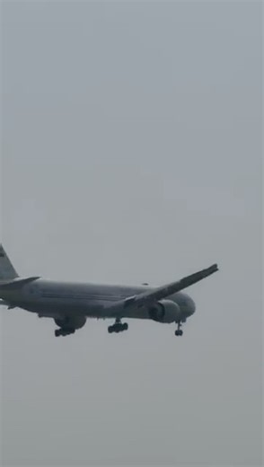 🔥 “PM Modi’s Aircraft Touchdown at India’s Newest Airport – Unreal View!