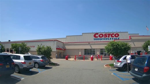 Costco's executive-only hours spark complaints but data shows everyone's winning