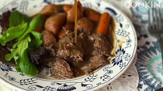 Crockpot Roast Beef!! 🥩 It’s to die for 🤤 https://amandascookin.com/crockpot-roast-beef/ | Very Best Recipes