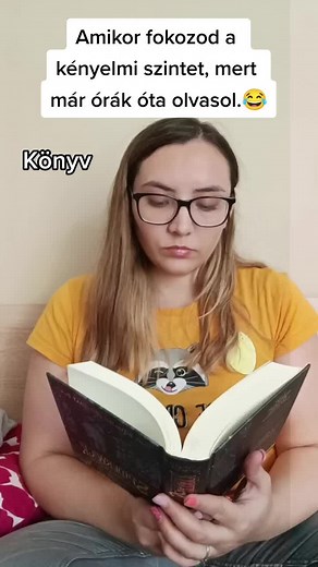 #bookaholic #booktok #handmadejulievscott #konyvmoly #konyv #olvass #olvasnijó #bookaholic #booklover #booklove #read #bookfan #booktok #bookfy #bookforyou #bookish #books