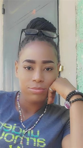 Vidéos de Actrice Cherlita95 (@actrice.cherlita9) avec son original - JBWES