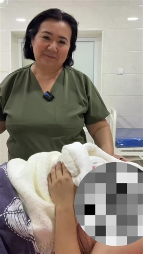 Azada Raimkulova on Instagram: "Oltin soat — bu bola tug‘ilgandan keyingi birinchi 60 daqiqa bo‘lib, unda: • Ona va bola teri bilan teriga tegadi, • Ko‘krak suti berilishi boshlanadi, • Mehr rishtasi shakllanadi, • Bolada nafas, yurak urishi va harorat barqarorlashadi, • Onada qon ketish kamayadi va oksitotsin ajraladi. Bu soat bolaning sog‘lom rivojlanishi va ona-bola bog‘lanishi uchun eng muhim vaqt hisoblanadi."