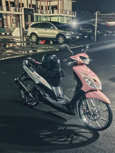 Mio Kuningan: Menjelajahi Dengan Gaya yang Unik