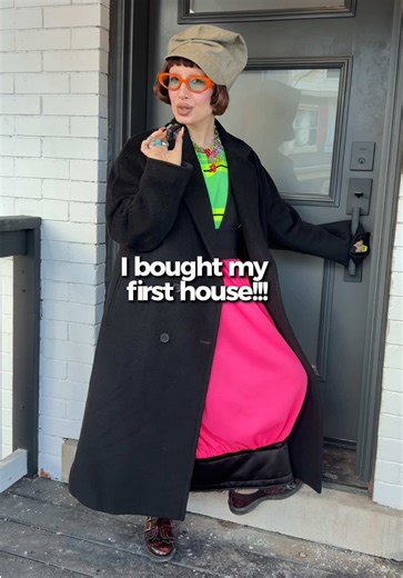 Exciting New House Tour: A Colorful Home Awaits!