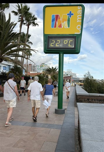Today's Weather in PLAYA DEL INGLÉS. January 4, 2026 Follow us for more videos of Playa del Inglés. #grancanaria #playadelingles #spaintravel #germany #uktravel