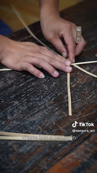 (2/3) Cuju - The Ancient Chinese Football 🏈 Cuju, an ancient Chinese ball game, originated in Linzi, Qi State during the Spring and Autumn period. Flourishing in the Tang and Song dynasties, it was not just a sport but a refined art — the earliest form of football in history. Wang Fugui #Cuju #AncientFootball #ChineseHeritage #TraditionalCraft #CulturalHistory