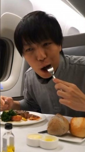 ANAファーストクラスのサービスが凄すぎた【機内食】