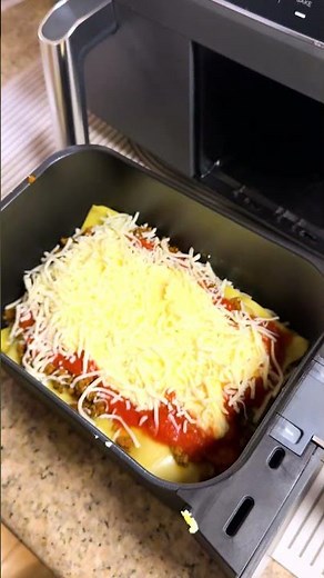 Double the baskets, double the magic, half the time with this airfryer! ✨