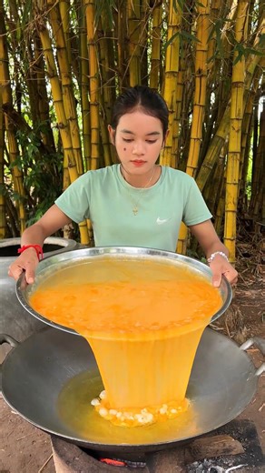 12K views · 109 reactions | Watch how simple ingredients like noodles and eggs turn into a tasty masterpiece. | Bee Cook | Facebook