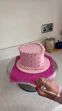 How to Decorate a Pink Vintage Heart Polka Dot Cake #heartcakedecorating #polkadot
