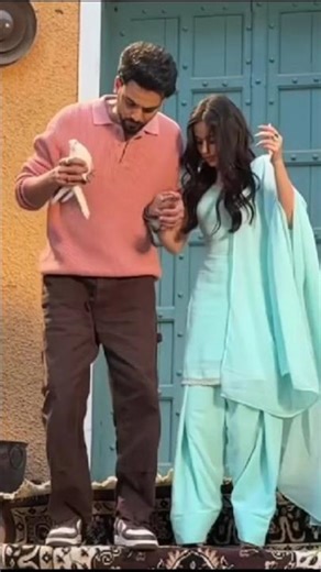 Mere Hath Mein - Elvish Yadav & jannat zubair||elvish & jannat spotted together at laughter chef|