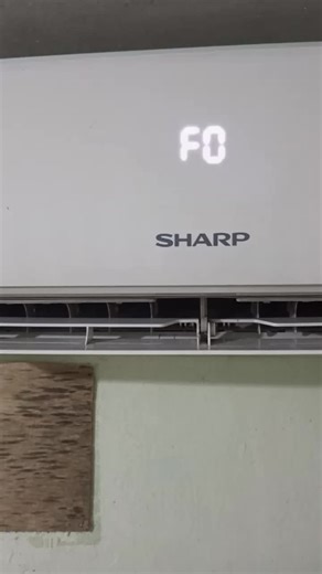 ac sharp error F0 biasa nya terjadi karna unit yang sangat kotor, termisthor bermasalah dan yang fatal adalah kebocoran freon , segera panggil teknisi terdekat untuk menganalisa kerusakan unit , dan kerusakan tidak semakin parah . #reels #viral #vidioviraltiktok_fyp_tiktok #fyp #airconditioner