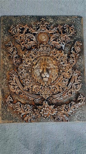 Zuri Designs Baroque Lion by ‪@ingevandenbroek9019‬ #designwithzuri #zurimoulds